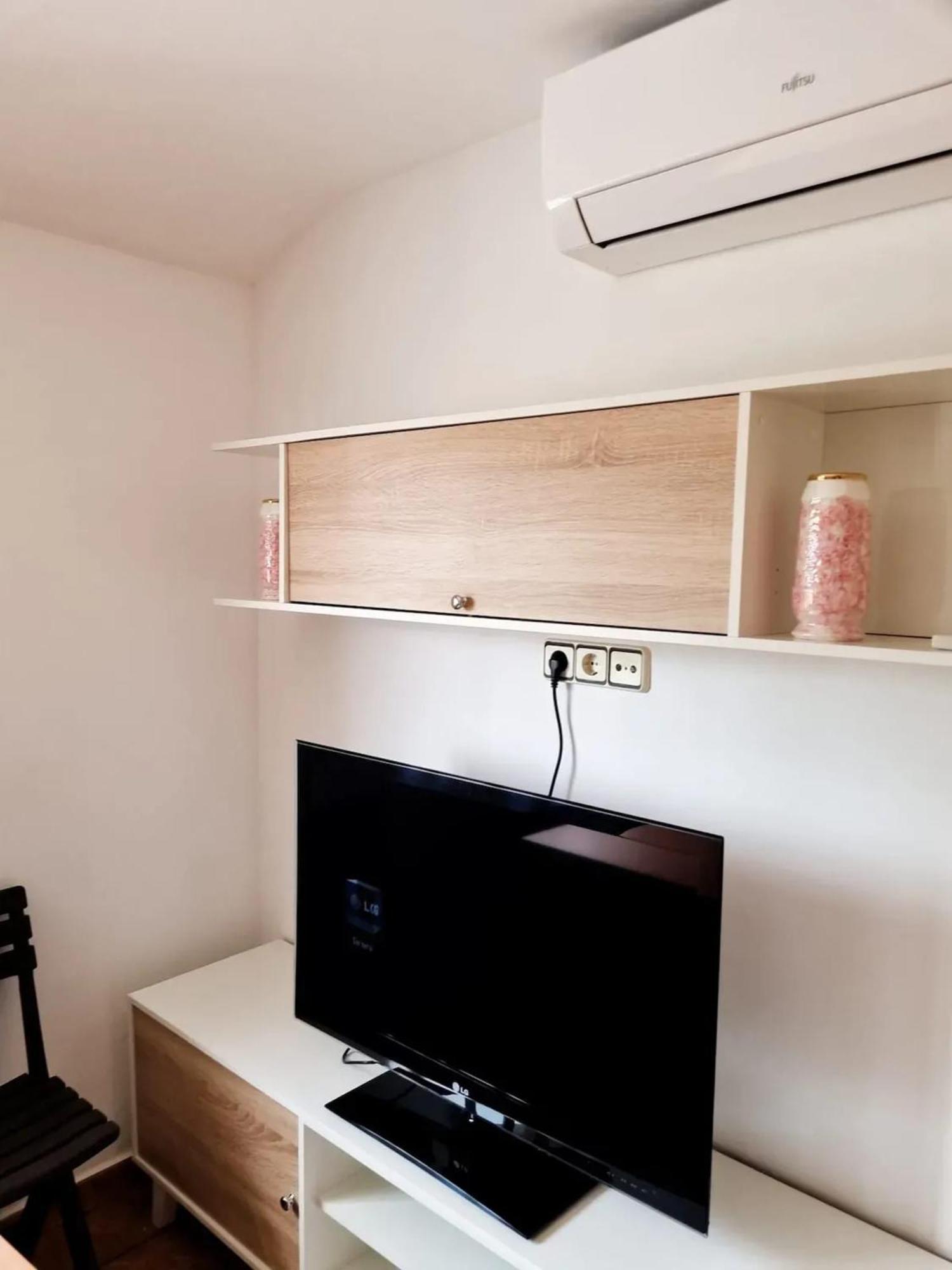 Ideal With Pool In Appartement